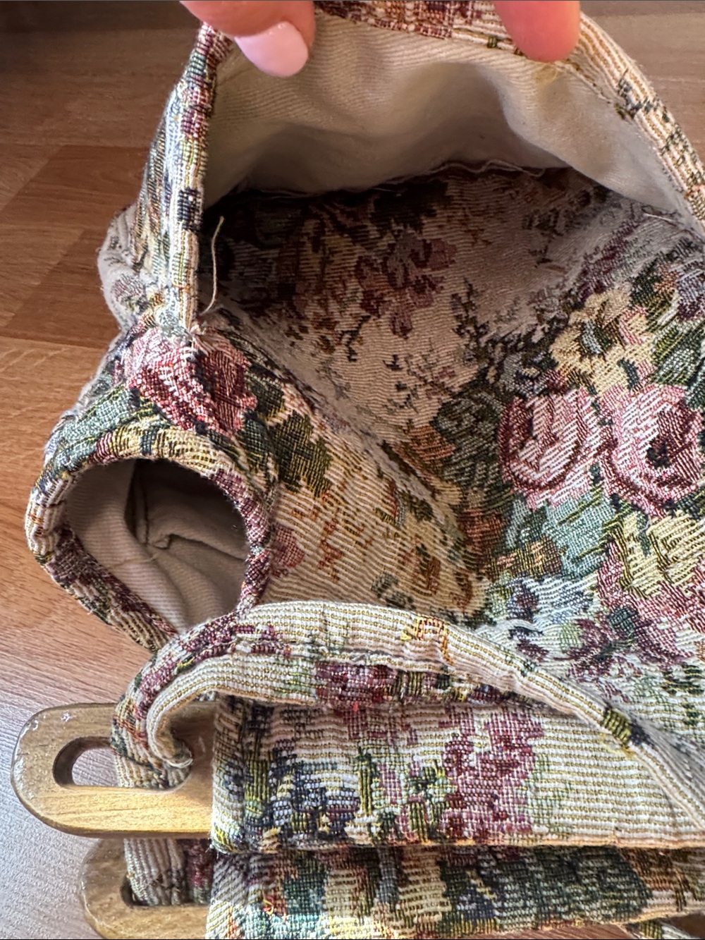 Vintage 90s Unique Creations Floral Tapestry Bag Wooden Handle cottagecore - Picture 7 of 11